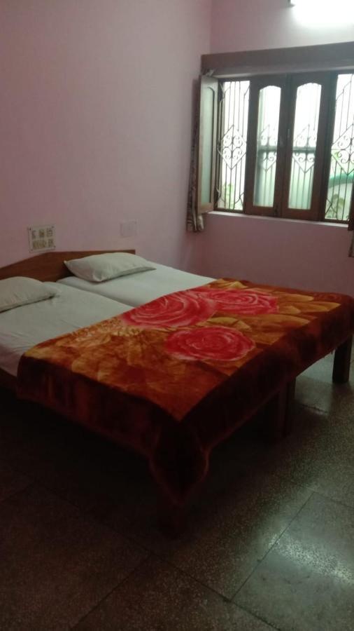 Hotel Yogi Lodge Khajurāho Екстериор снимка
