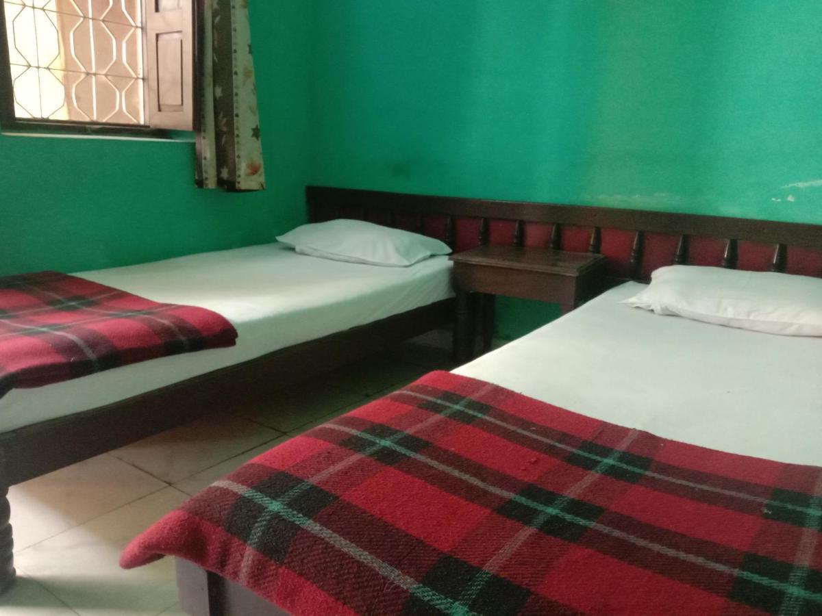 Hotel Yogi Lodge Khajurāho Екстериор снимка